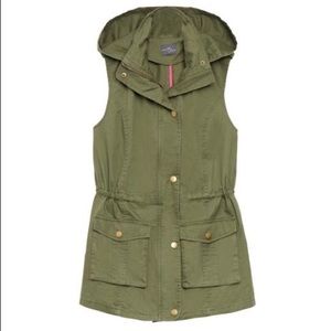 Market & Spruce Women’s Vest